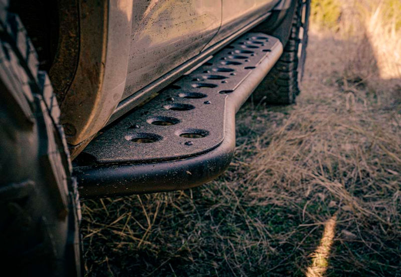 Cali Raised LED Cali Raised 05-23 Toyota Tacoma Step Ed Rock Sliders - Access Cab W/ No Kick Out/No Filler Plate/Pwd CR2634