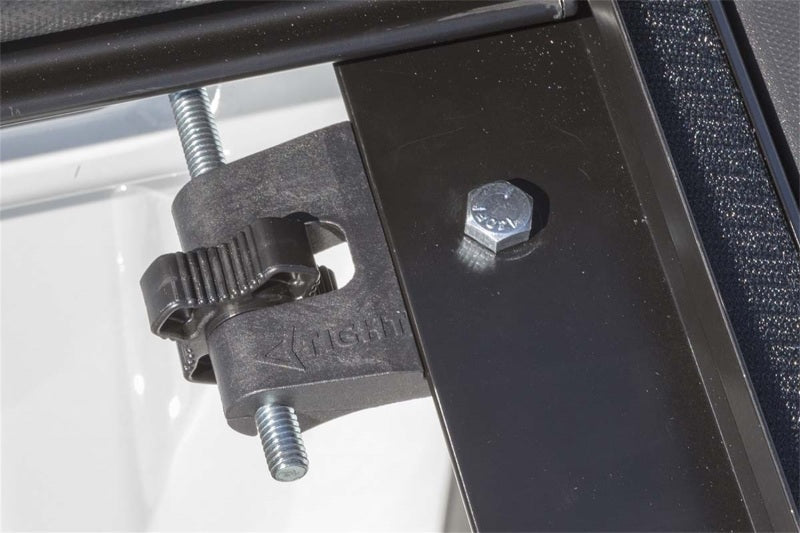 Access Vanish 06-08 I-350 I-370 Crew Cab 5ft Bed Roll-Up Cover 92249