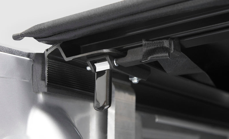 Access Vanish 99-06 Chevy/GMC Full Size 6ft 6in Stepside Bed (Bolt On) Roll-Up Cover 92209