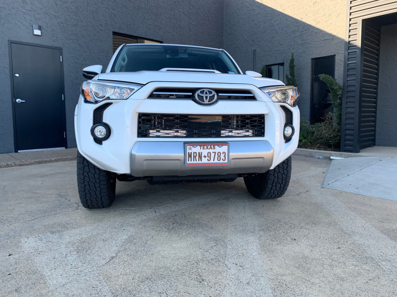 Cali Raised LED Cali Raised 14-24 Toyota 4Runner 32In Hidden Grille LED Light Bar Brackets - One ComboBeam No Bar CR2490