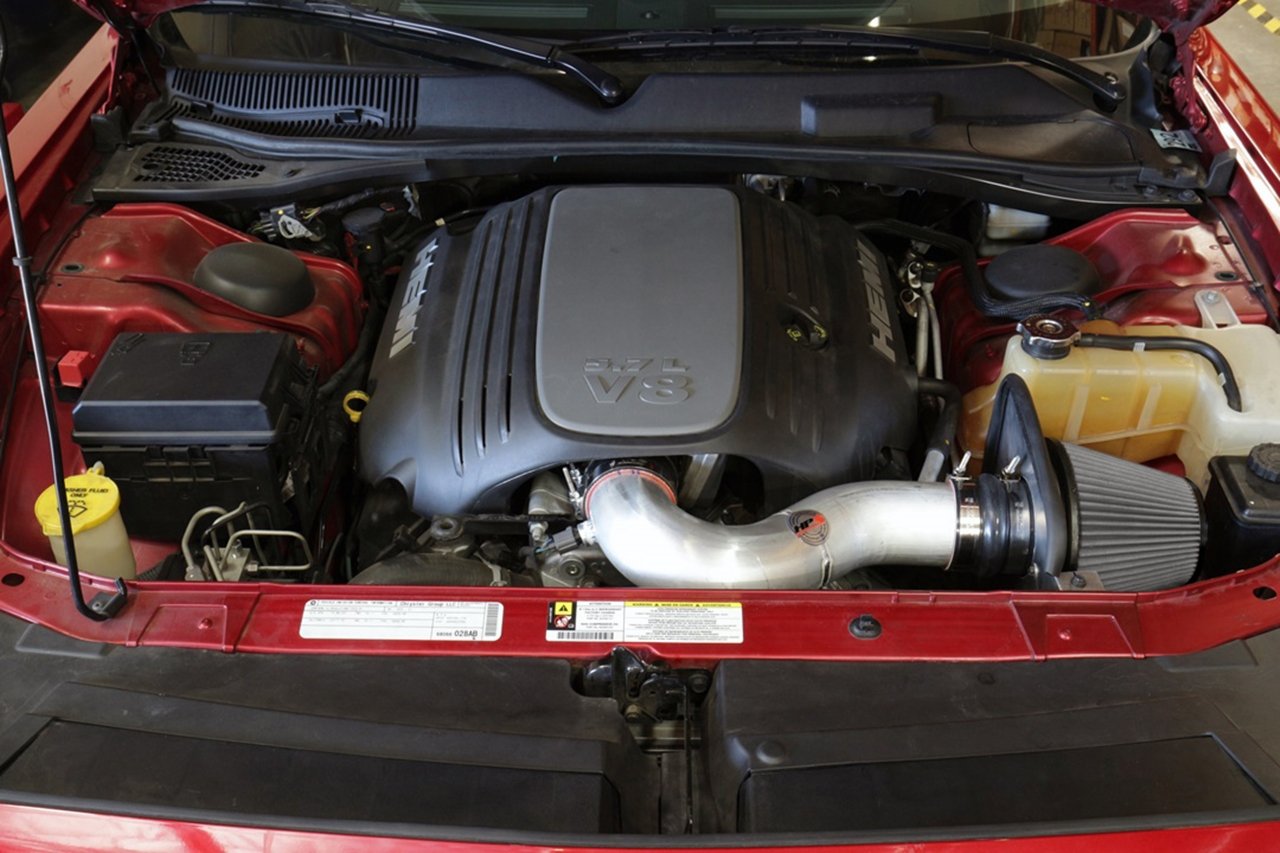 HPS Shortram Air Intake Kit 2005-2010 Chrysler 300C 5.7L V8, Includes Heat Shield, Red