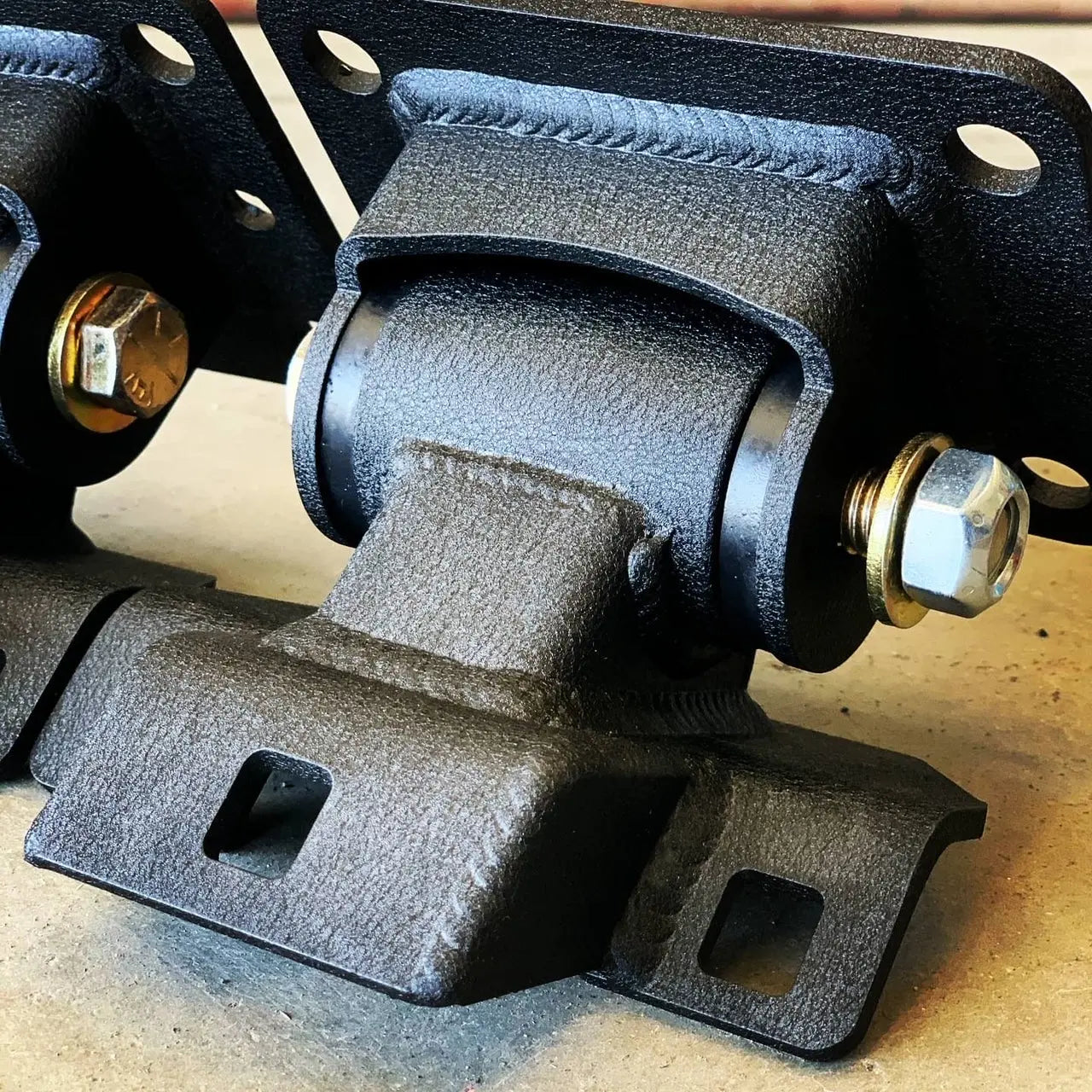 1999-2006 Chevy / GMC - 1500 4.8L, 5.3L, 6.0L and 6.2L - Tahoe - Escalade Fabricated Motor Mounts