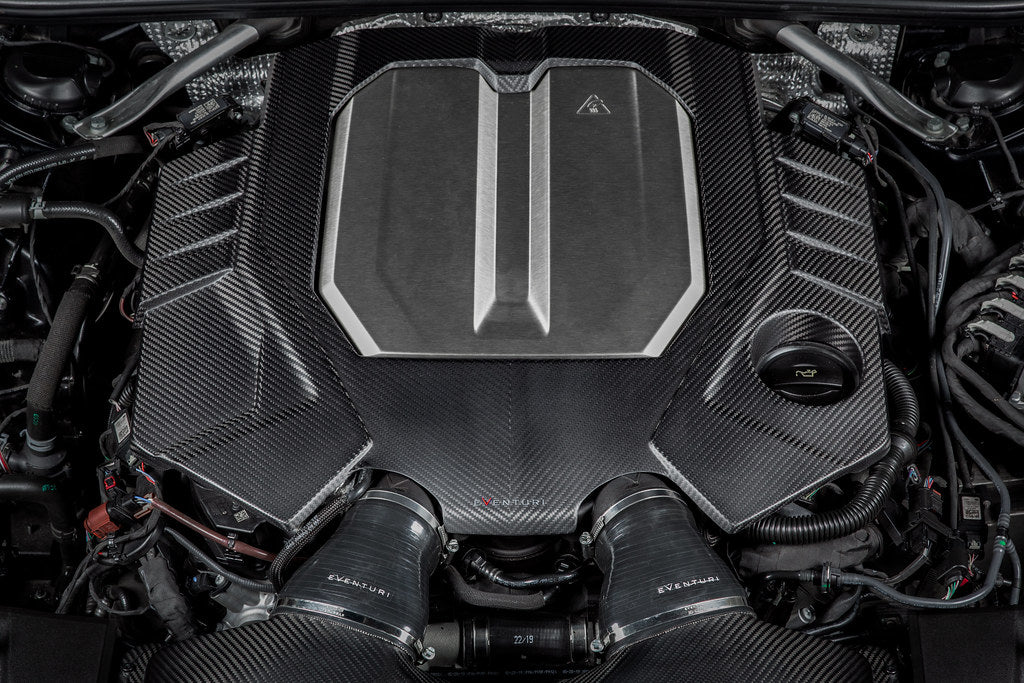 Eventuri Audi C8 RS6 / RS7 Black Carbon Engine Cover