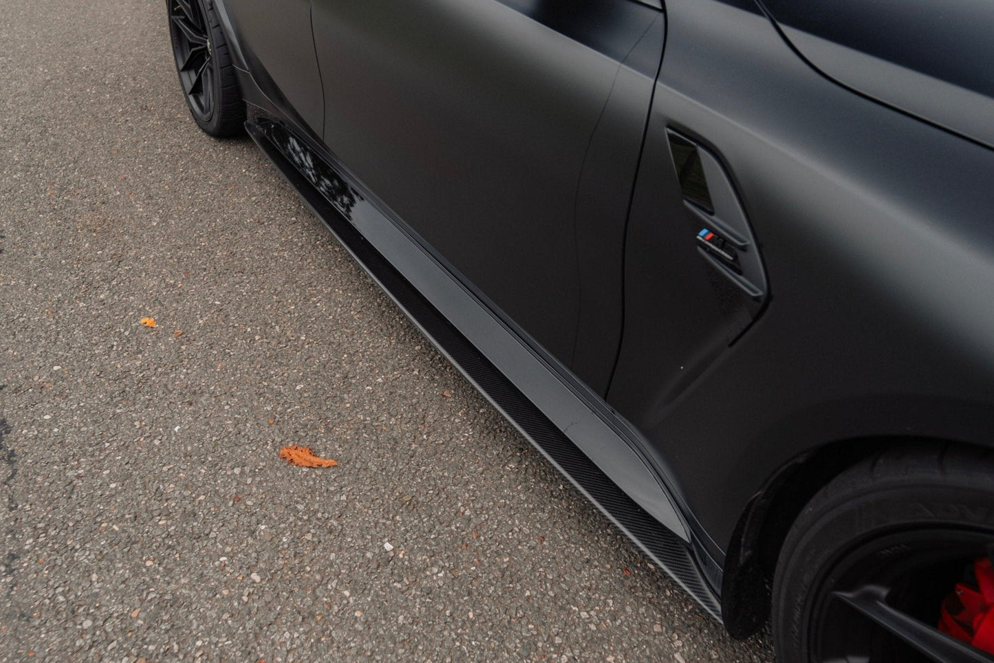 TREVORA G80 M3 Pre-Preg Carbon Fiber PR-1 Side Skirts