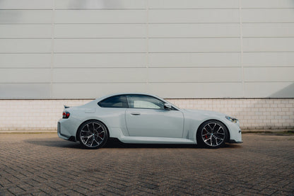 TREVORA G87 M2 Carbon Side Skirt Set